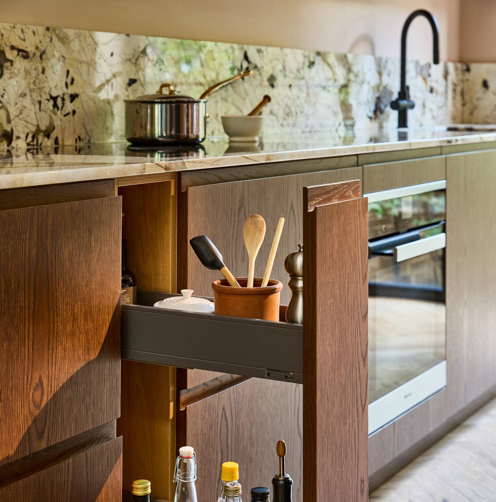 Pull out storage