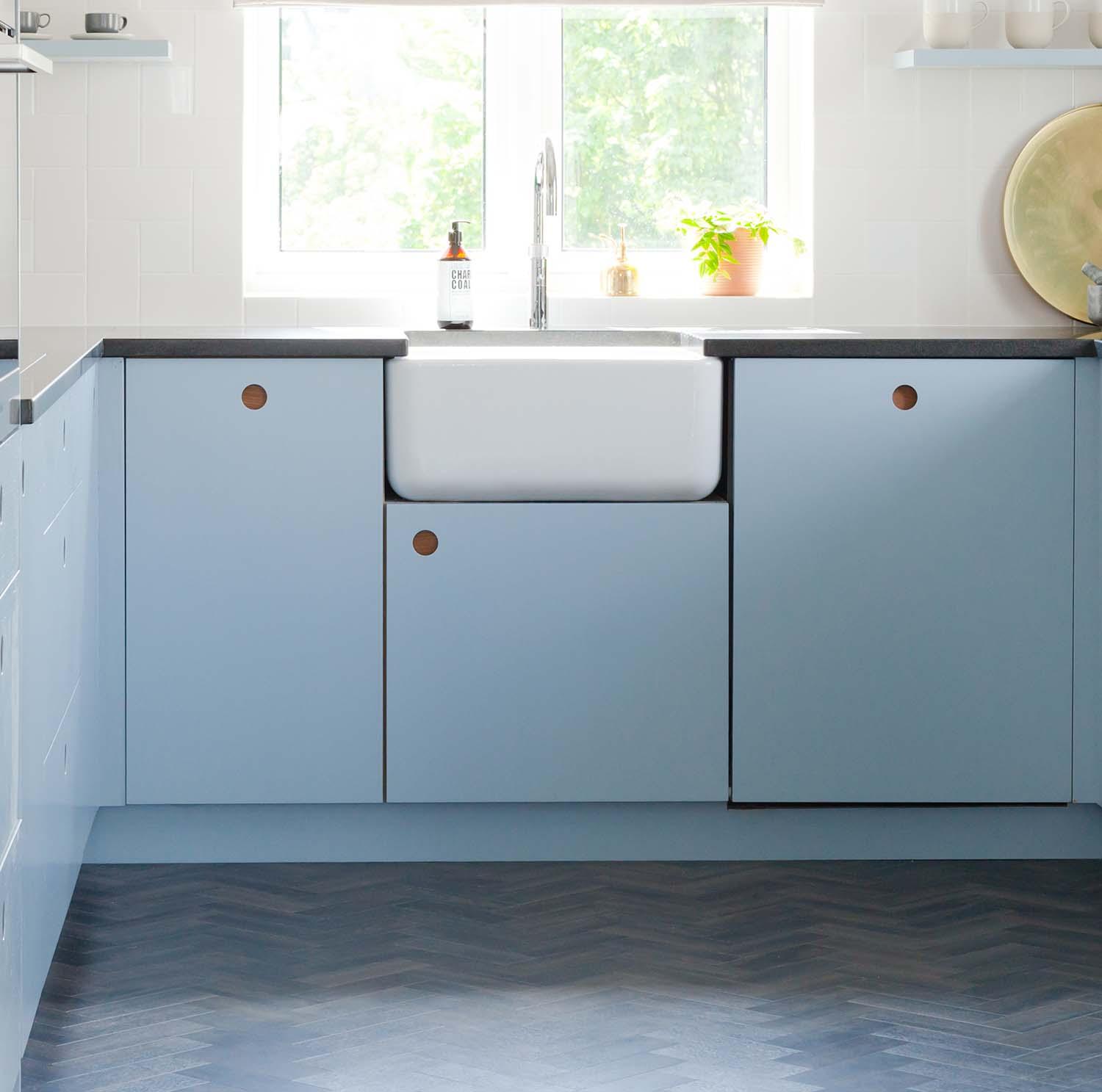 Single Butler Sink Cabinet