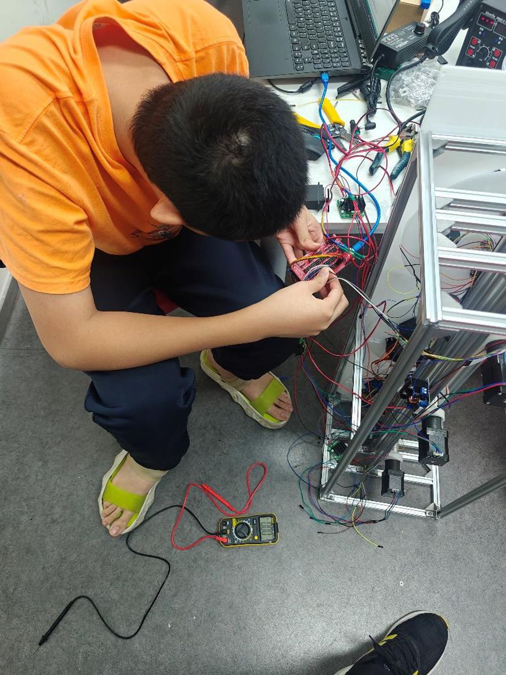多交互式 AI 自助视力测量仪 过程照片 1
