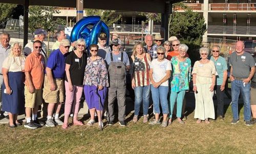 Friday Night -- Grotto's Burgers In the Park