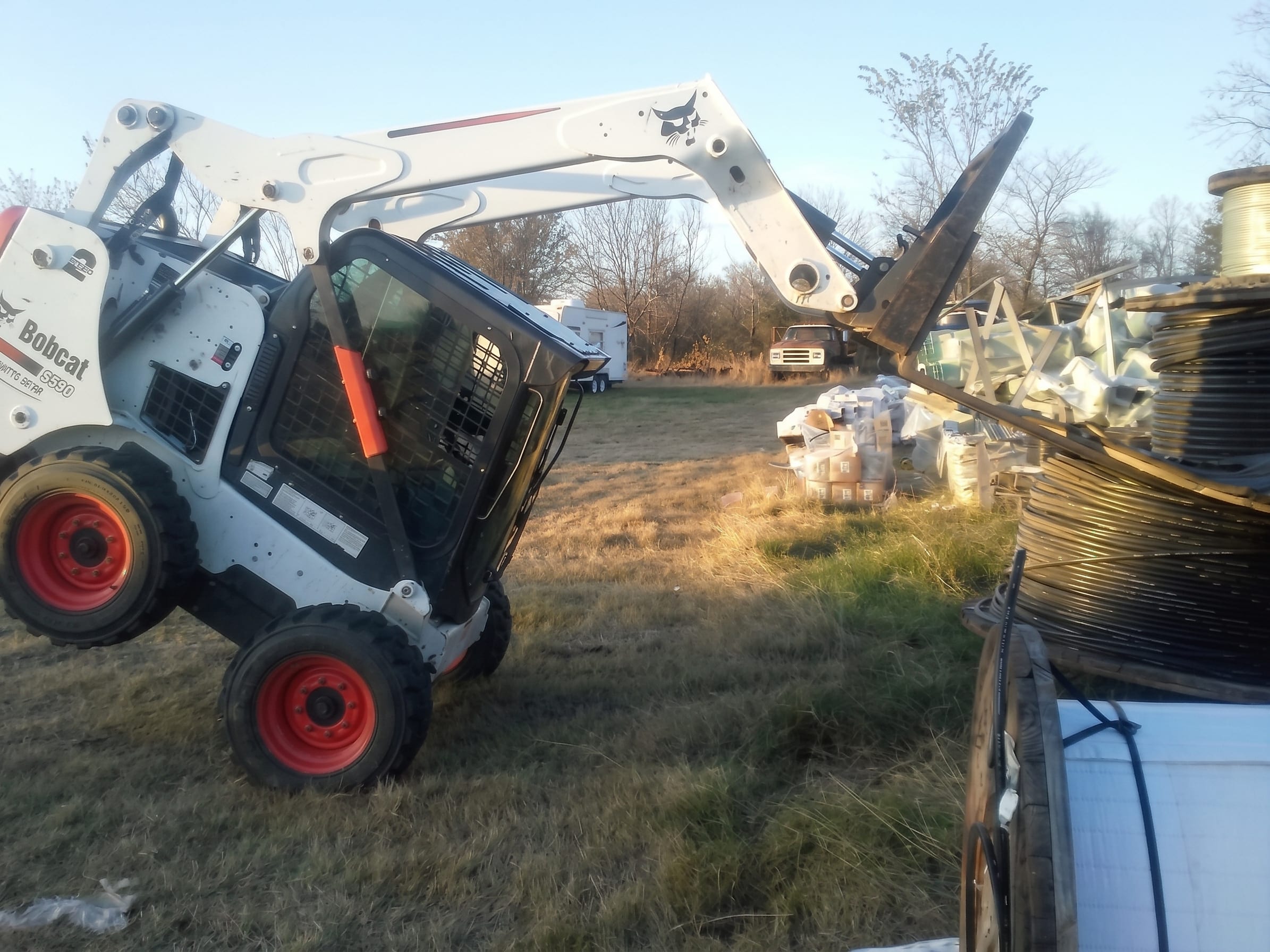 Grappling debris