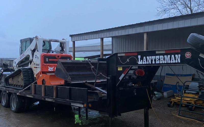 Equipment trailer