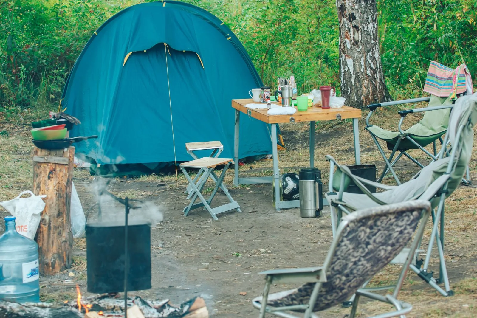 Kampeerspullen opbergen na de vakantie: waar laat je tent, dakkoffer en fietsenrek?