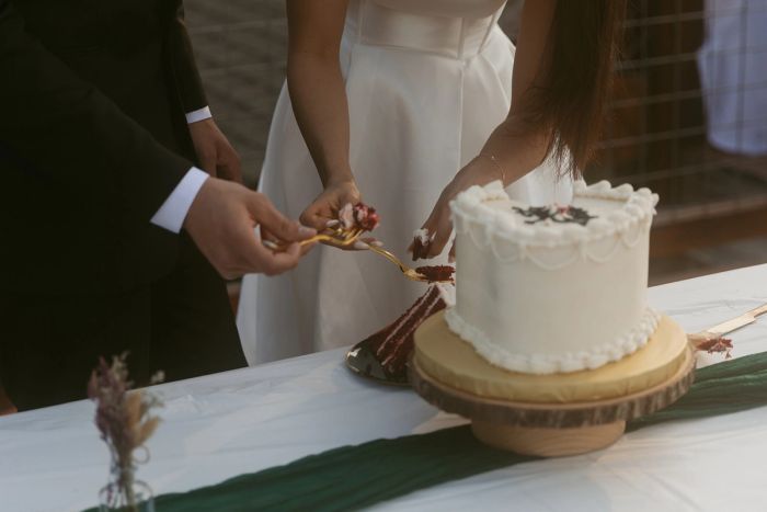 Elite Estate Cake Cutting