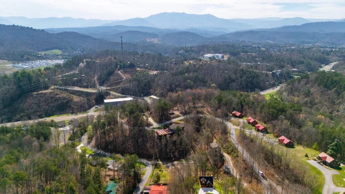 Elegant Elite Estate — Drone Images (1 of 2)