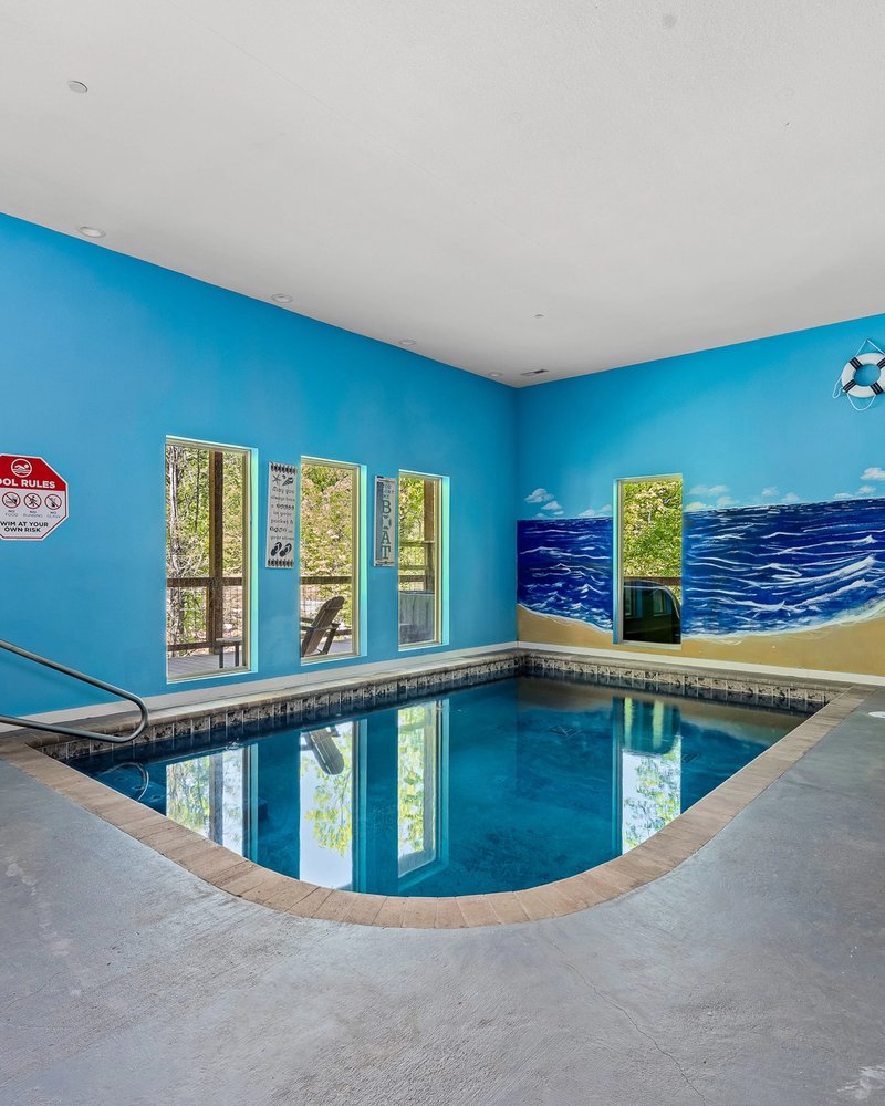 Indoor Heated Pool & Outdoor Hot Tub