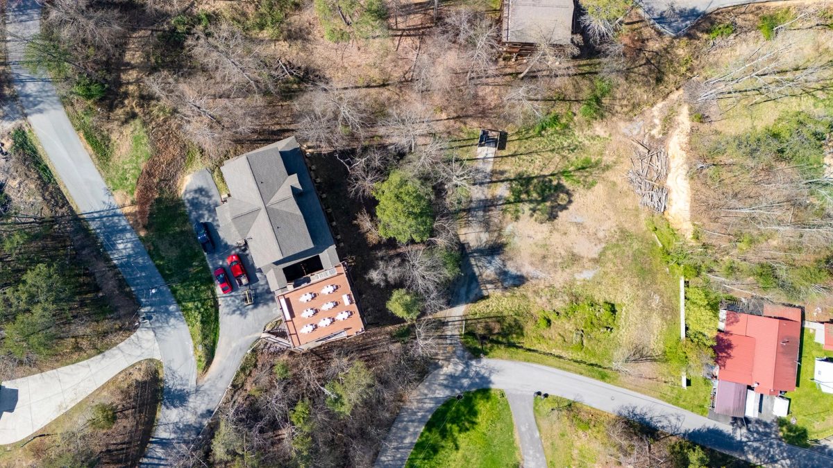 Elegant Elite Estate — Drone Images (10 of 12)
