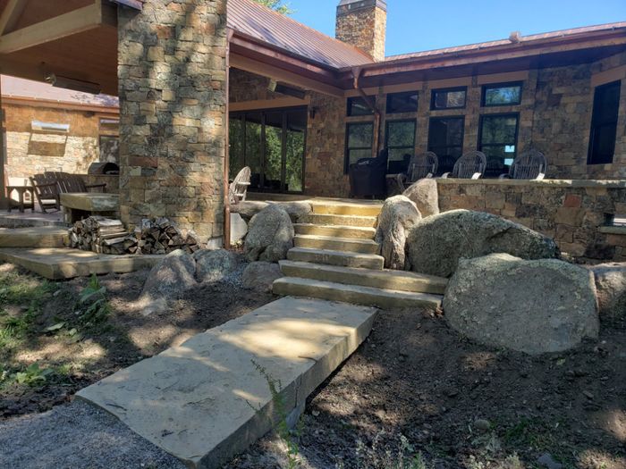 Lewis & Clark Sandstone Treads
