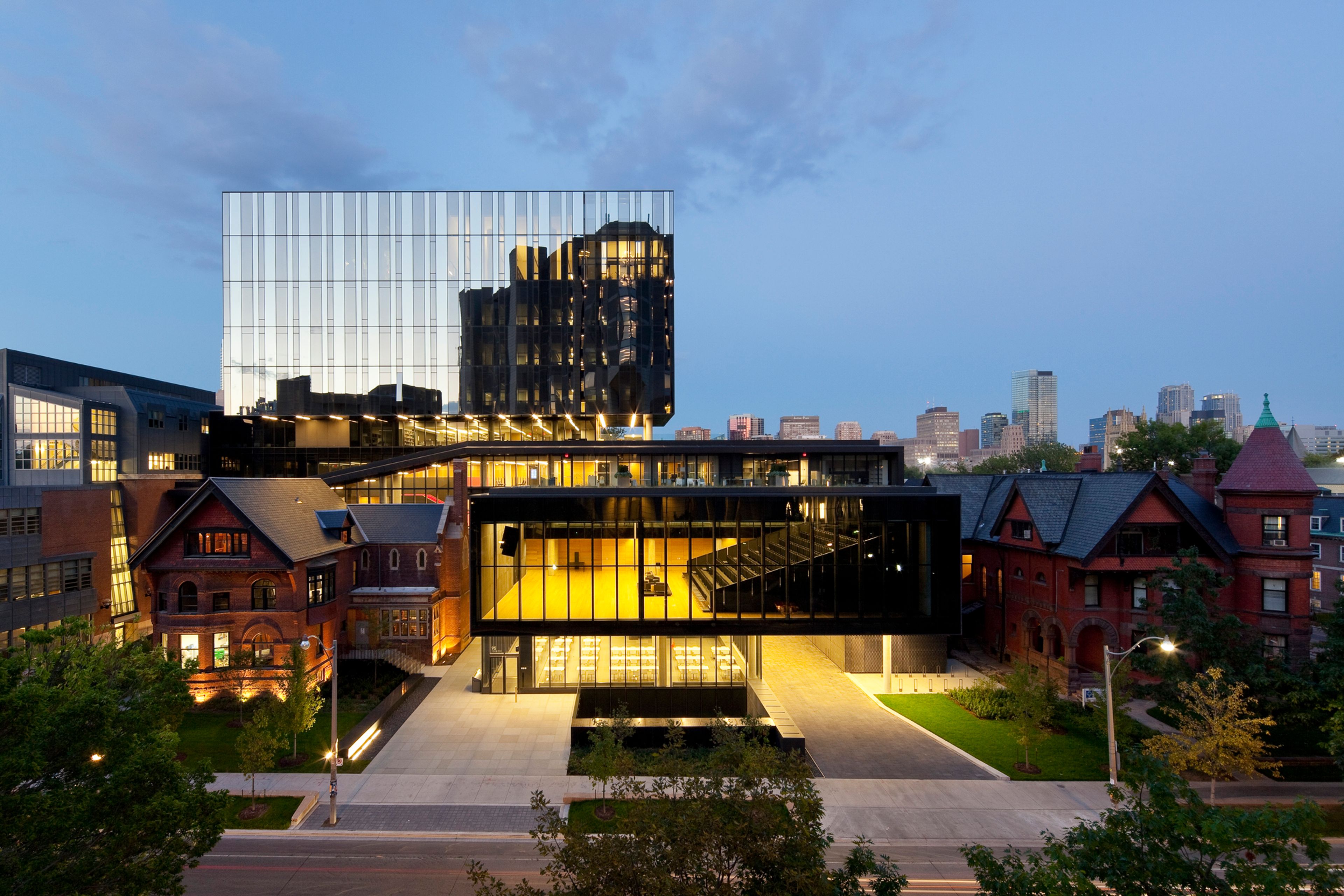 UofT Rotman Exterior
