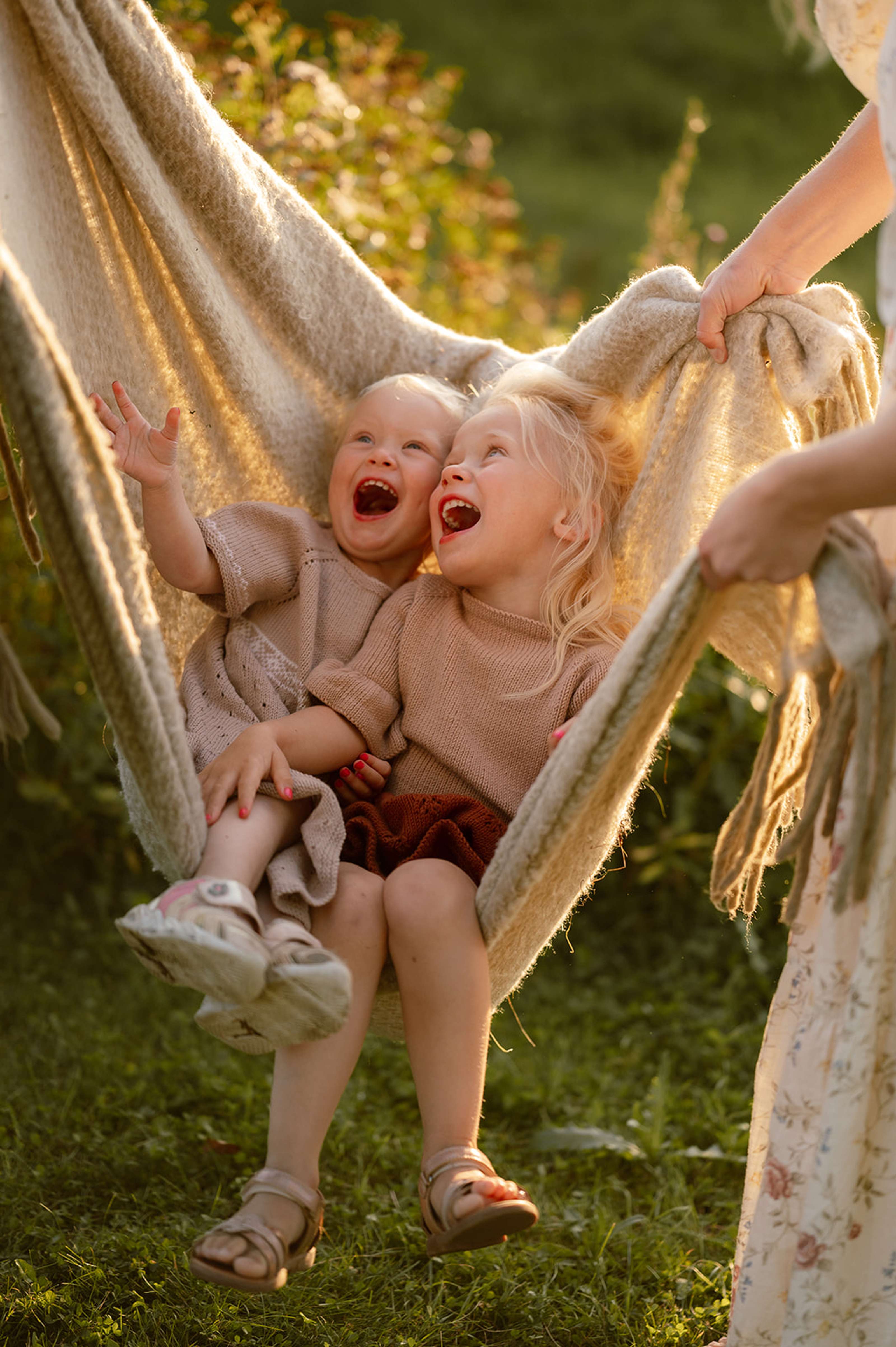 Familiefotografering i solnedgang
