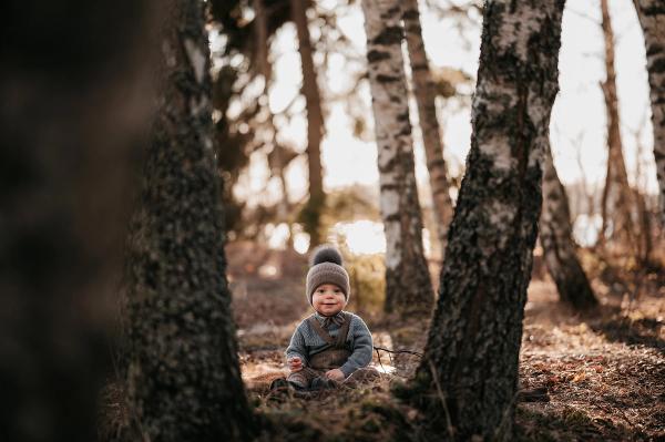 Ettåring i skogen