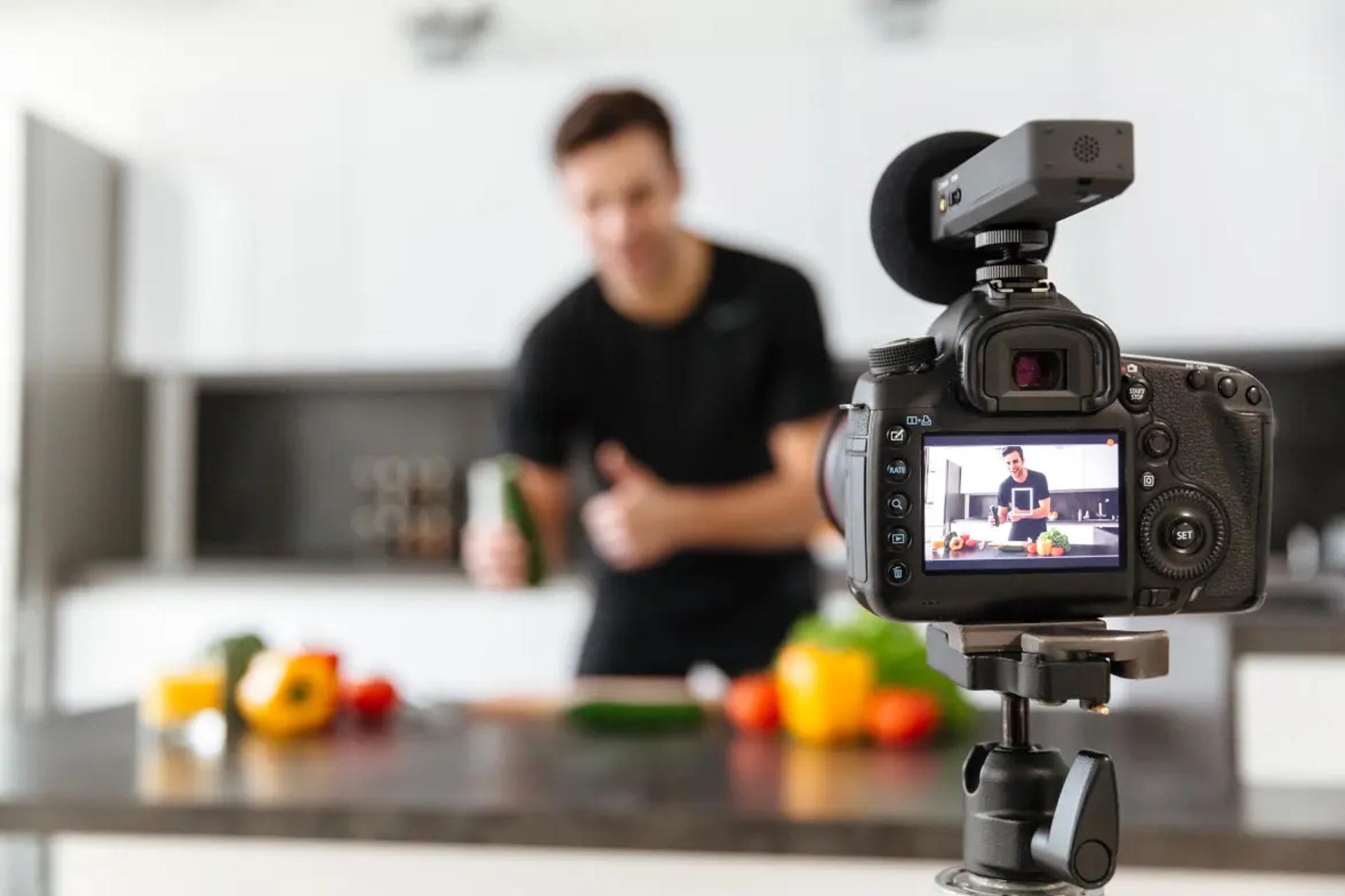 youtuber con camara