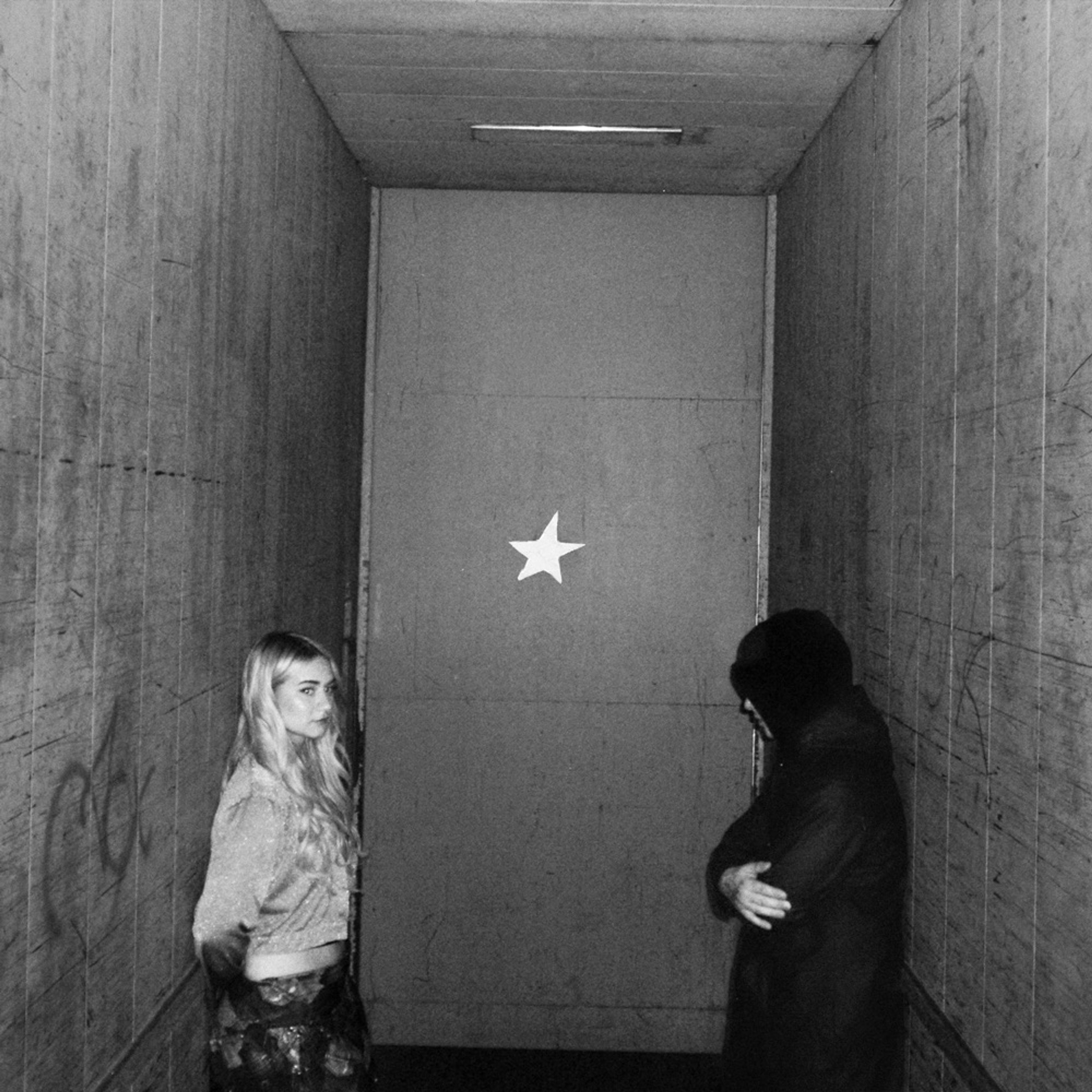 Artwork for Fortæl Mig by Ella Augusta, Kris