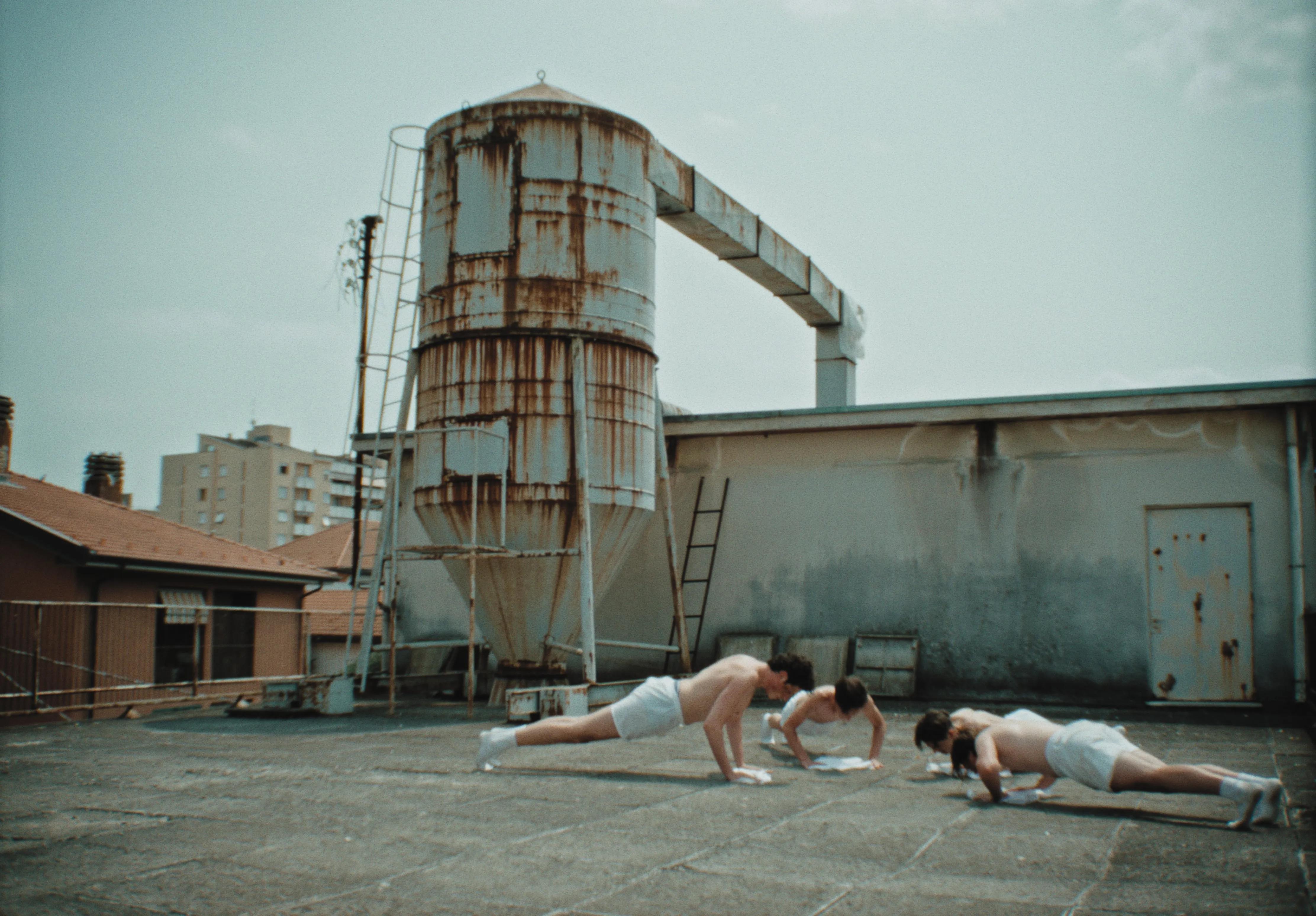 VIDEOCLIP - MEMPHIS - Simone Bernini_MASTER COLOR_DEF_MASTER OFFLINE X COLOR (3)