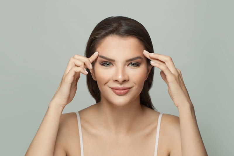 Lifting des sourcils en Turquie : coût, récupération et à quoi s’attendre