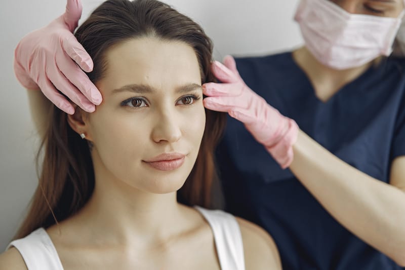 Chirurgie fox eye en Turquie : regard cat eye, prix et convalescence