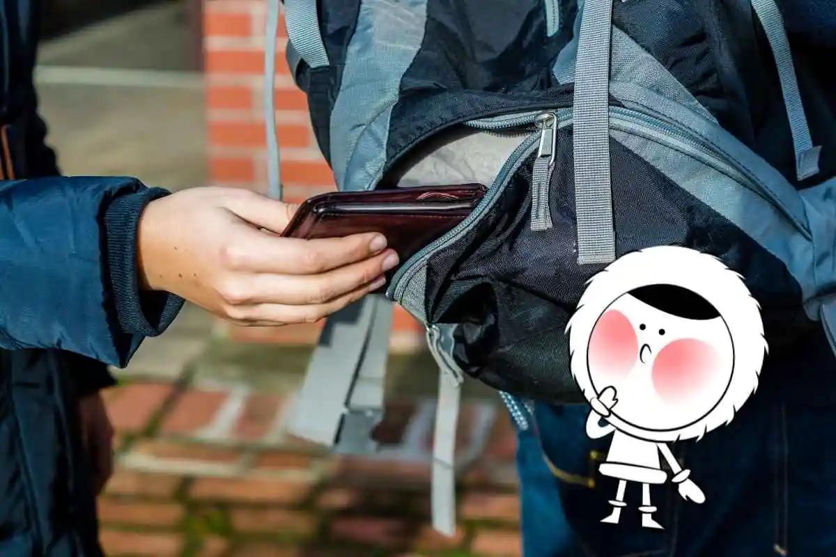 How to Protect Your Phone from Theft When Traveling