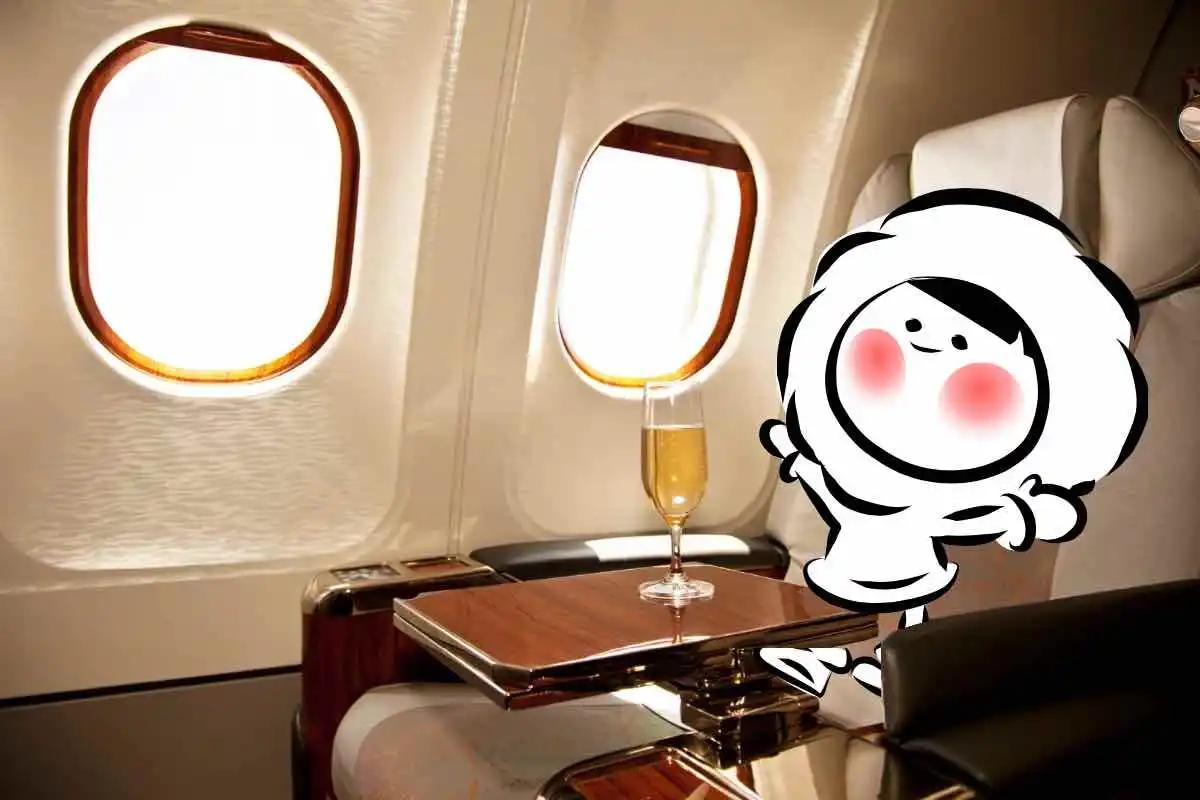 What is Business Class on a Plane