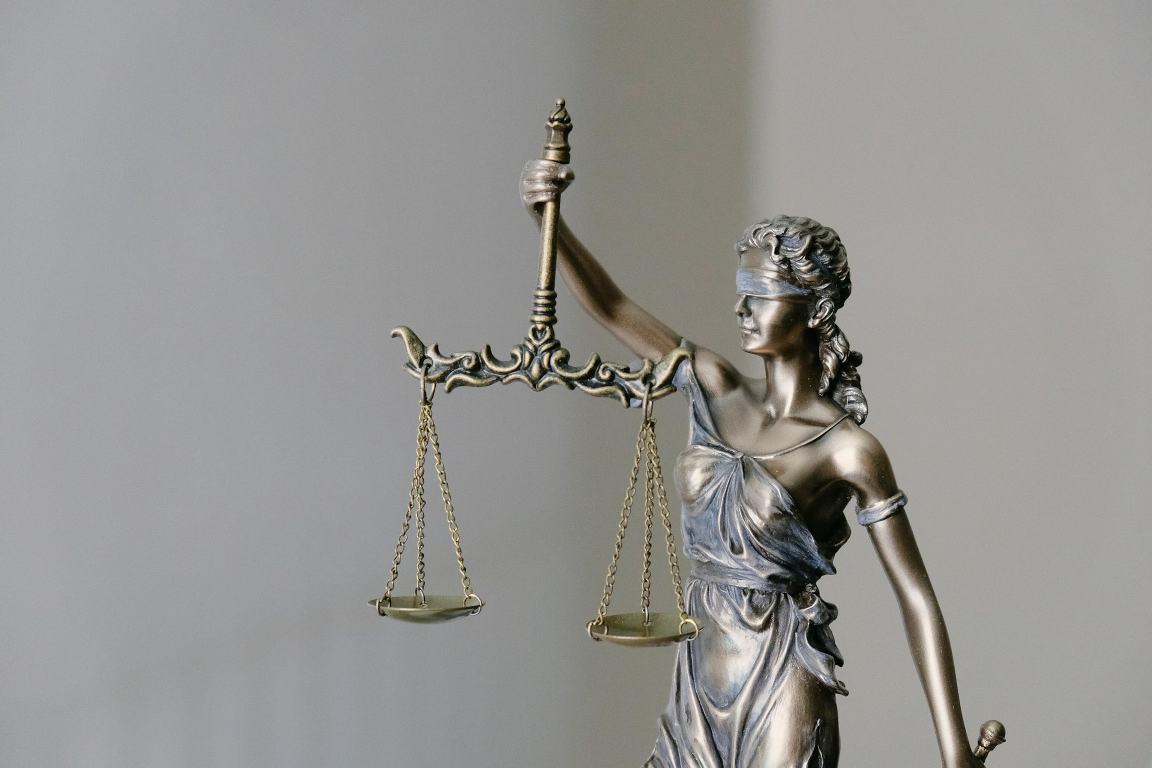 AI in the Courtroom: What Happens When Both Lawyers Are Using the Same Tool?