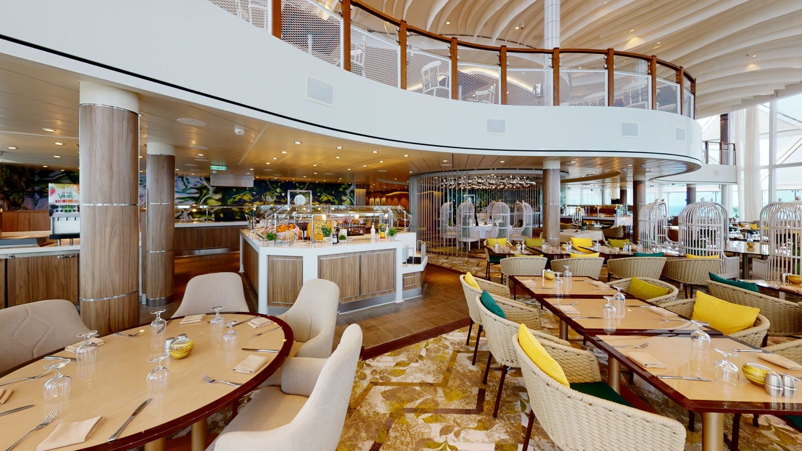 Wonder of the Seas - Solarium Bistro