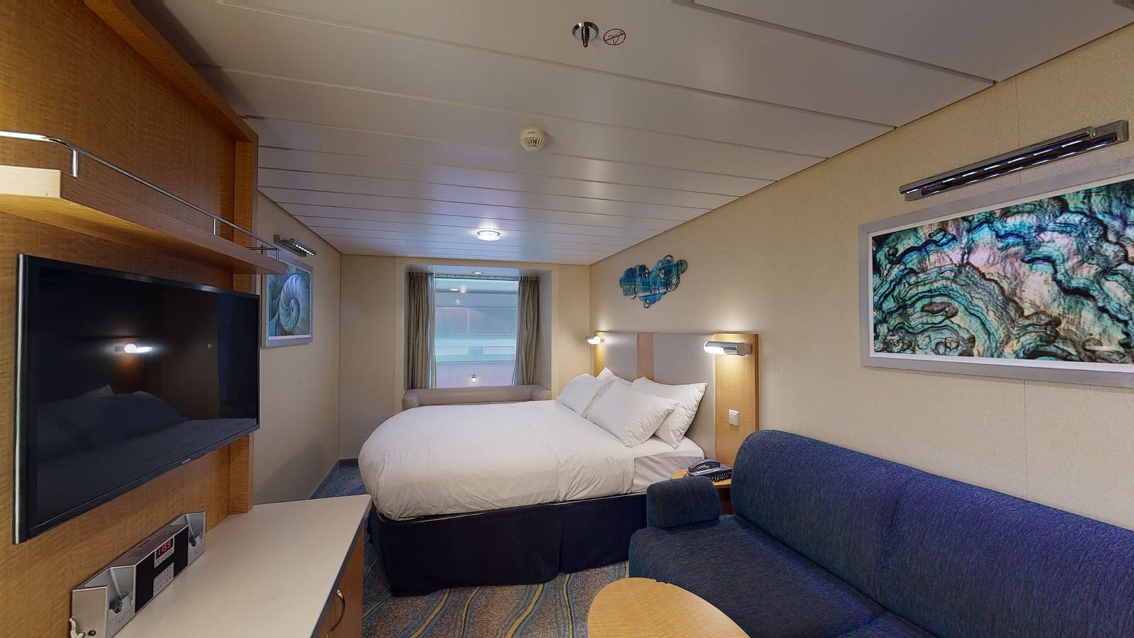 Allure of the Seas - Promenade View Interior