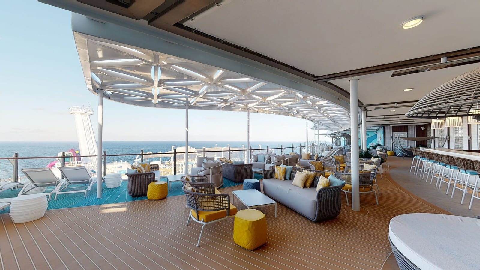 Wonder of the Seas - Suite Sun Deck