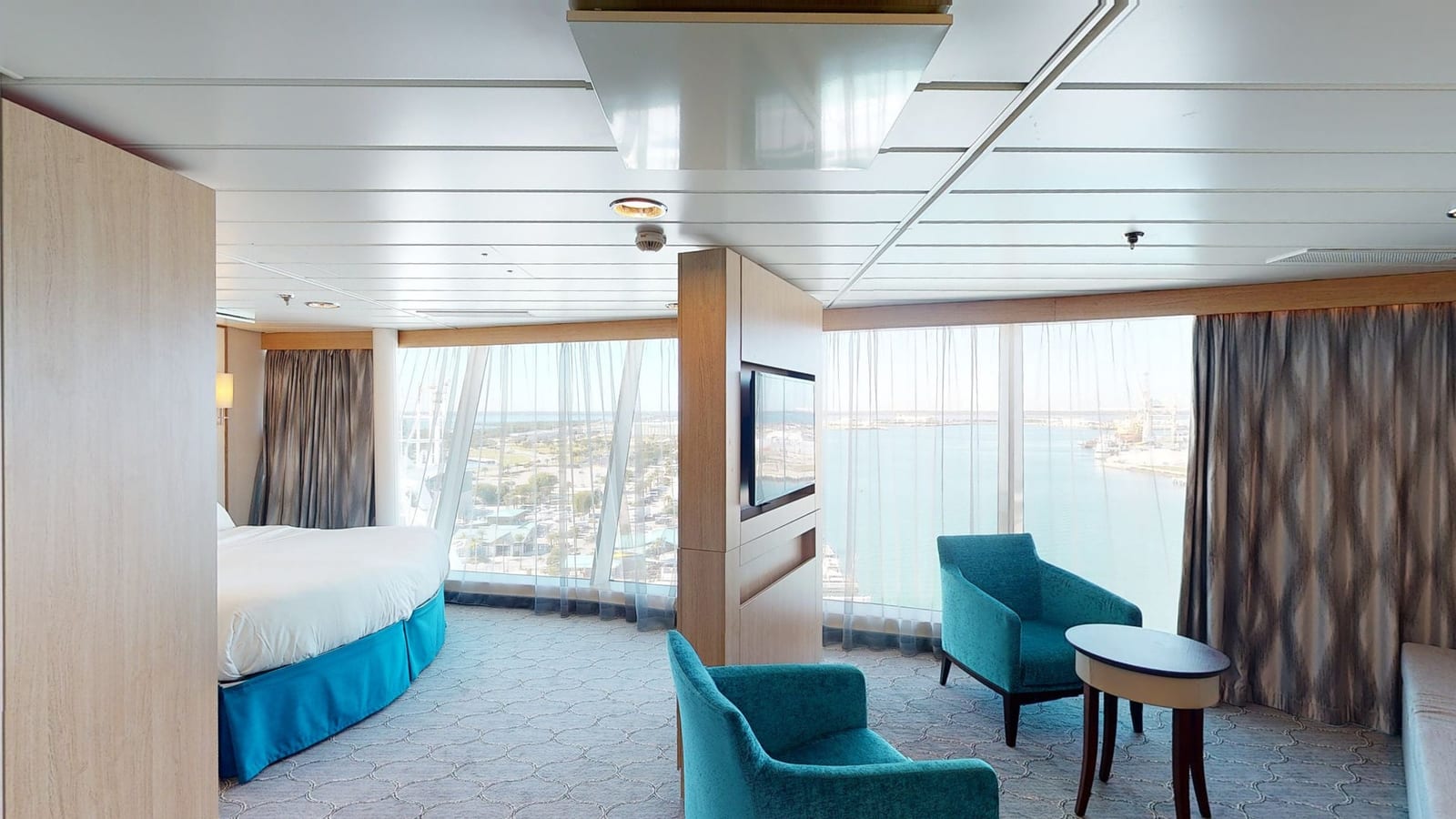 Mariner of the Seas - Ocean View Panoramic Suite No Balcony Virtual Tour