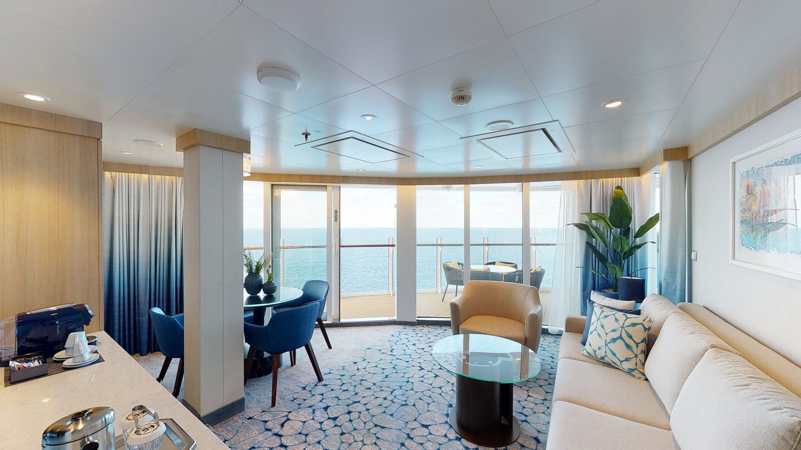 Wonder of the Seas - Aqua Theater Suite with Large Balcony 2 Bedrooms