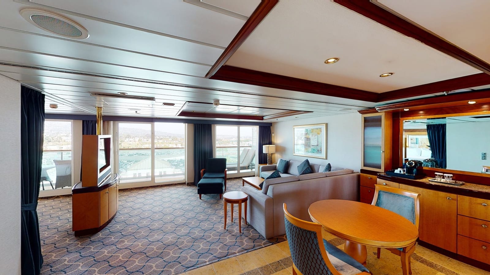 Serenade of the Seas - Owner's Suite  1 Bedroom