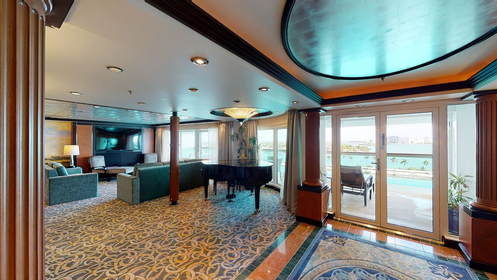 Freedom of the Seas - Royal Suite