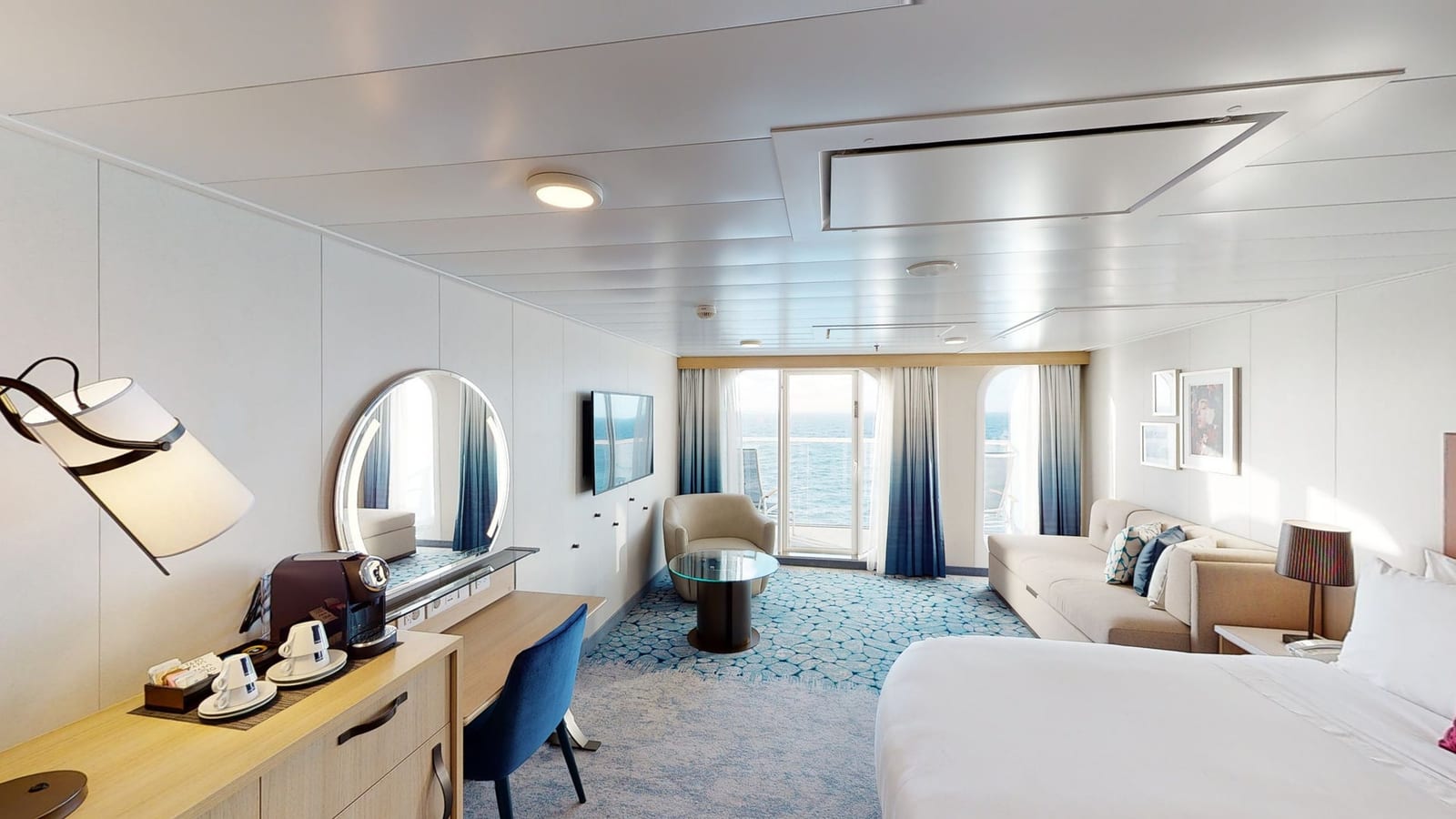 Wonder of the Seas - Junior Suite