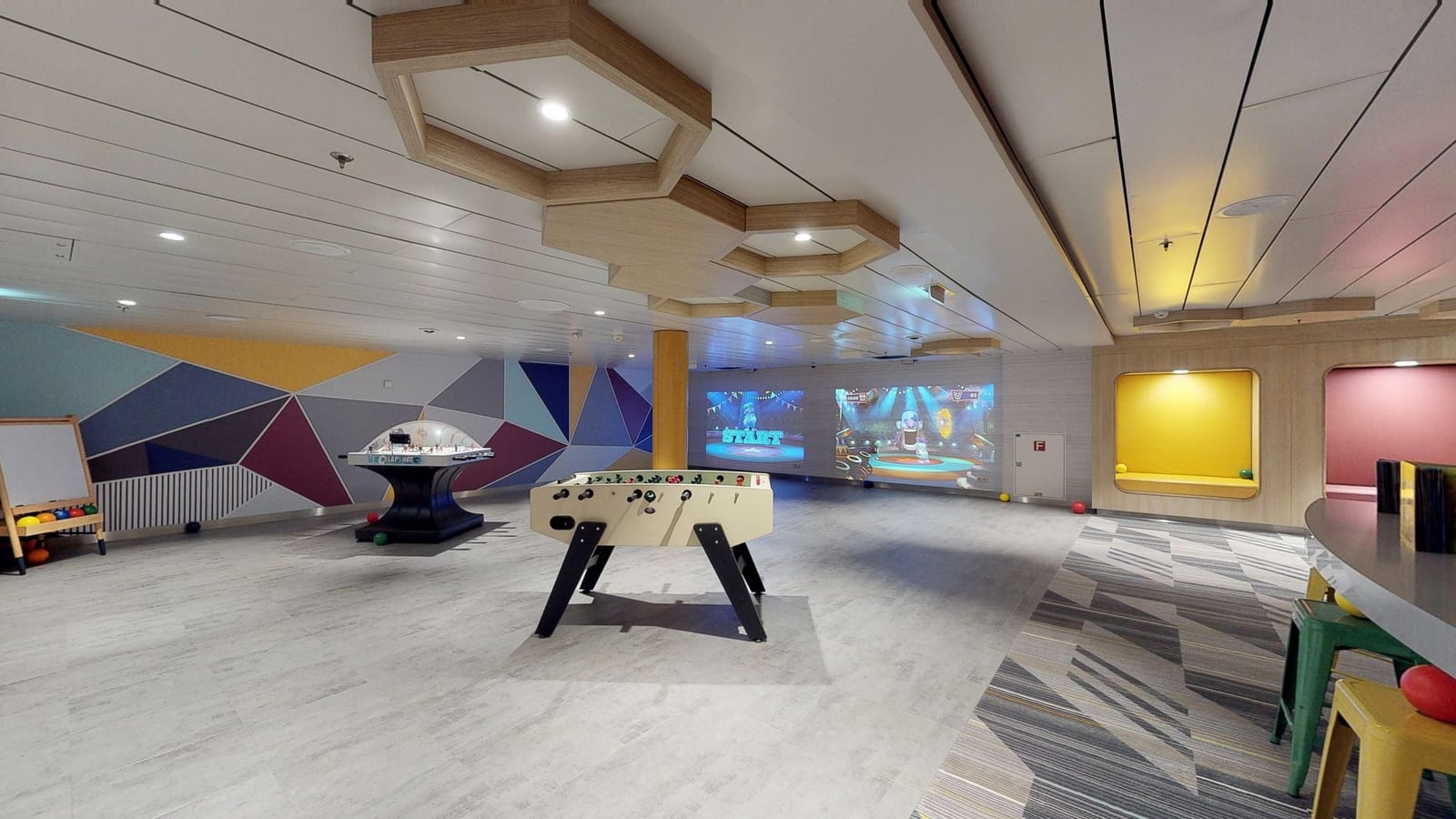 Oasis of the Seas- Adventure Ocean Game Room