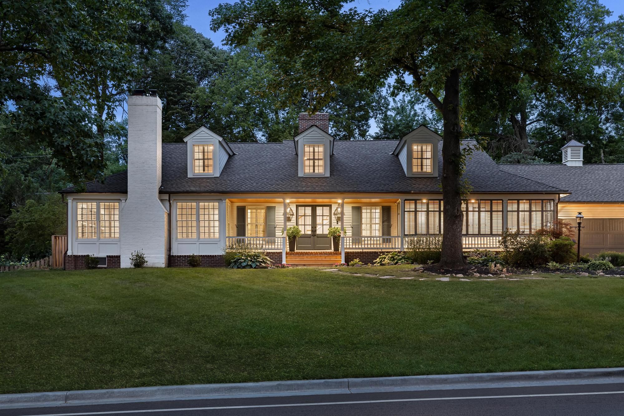 Captivating Twilight Photos: Elevating Luxury Real Estate Listings