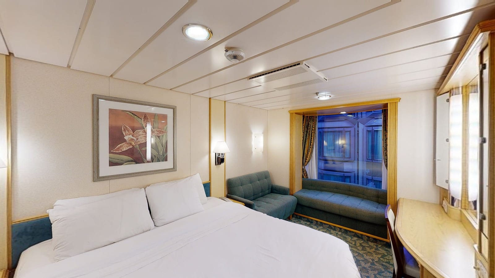 Mariner of the Seas - Promenade View Interior Virtual Tour