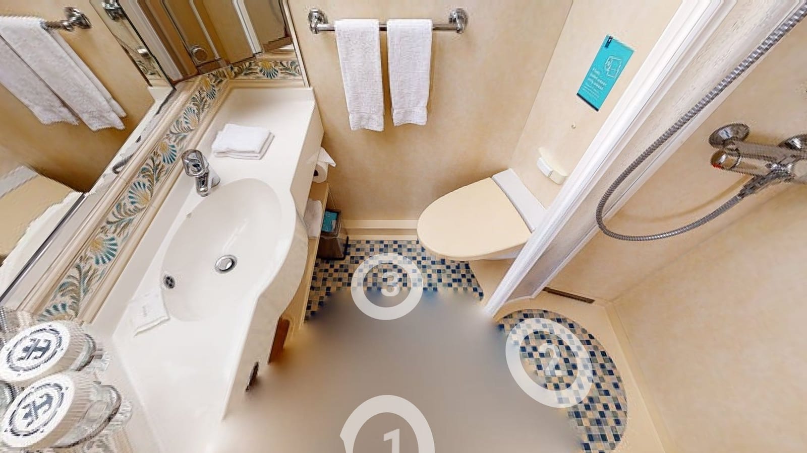 Freedom of the Seas - Connecting Interior