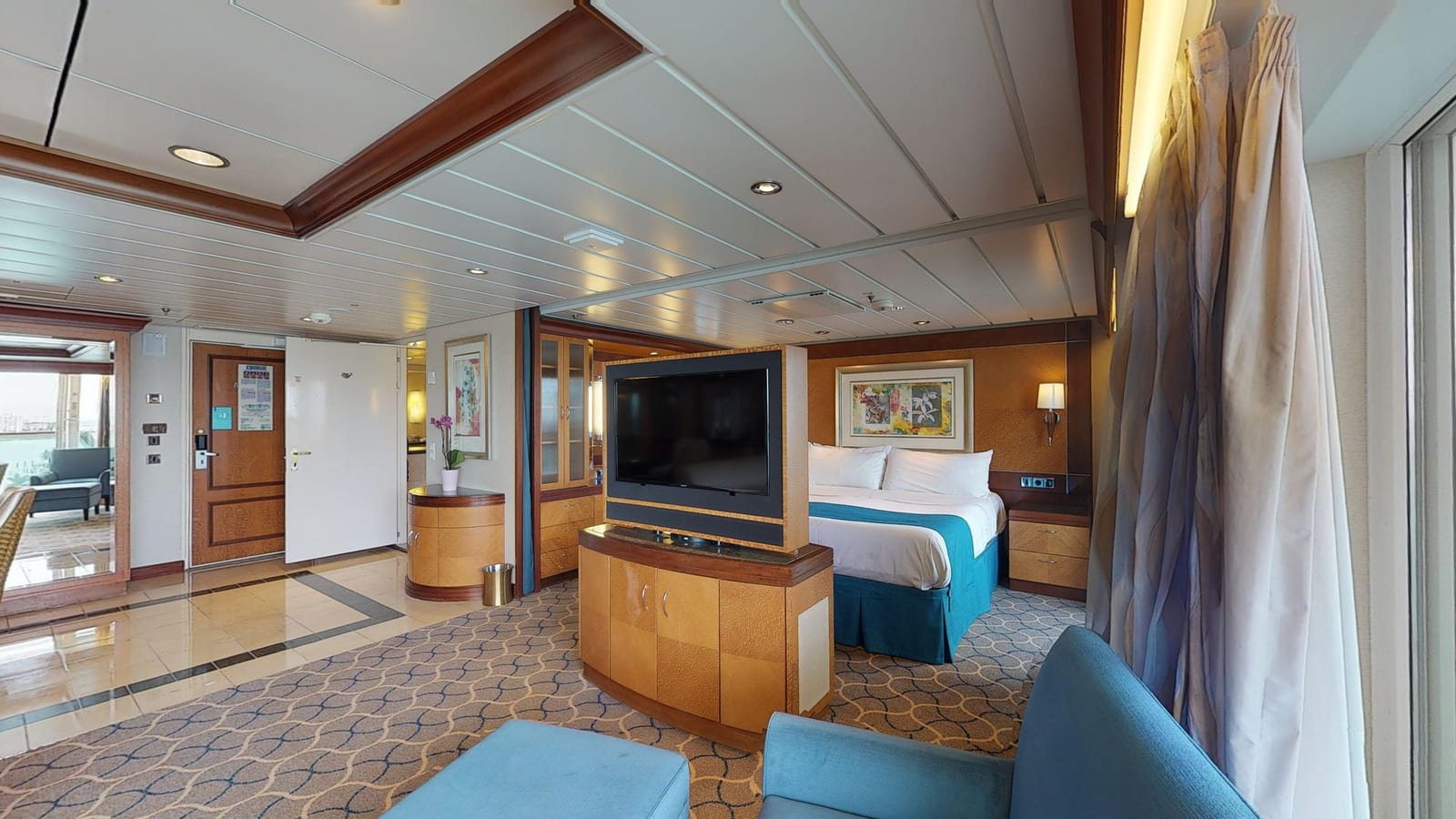 Navigator of the Seas- Owner's Suite- 1 Bedroom