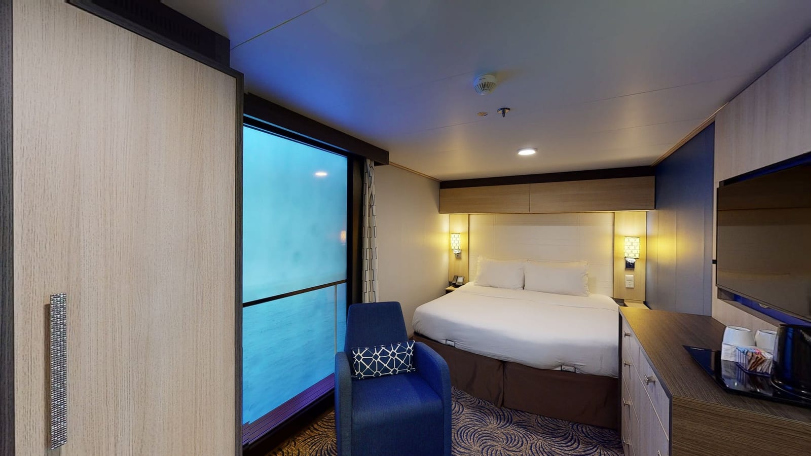 Ovation of the Seas - Connecting Interior