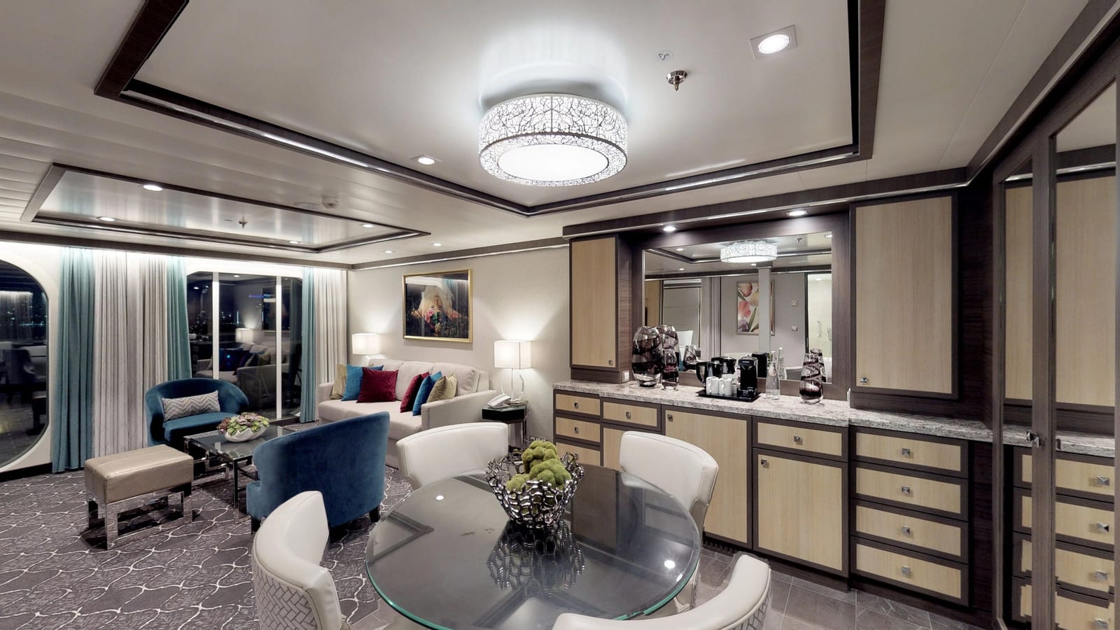 Symphony of the Seas - Owner's Suite