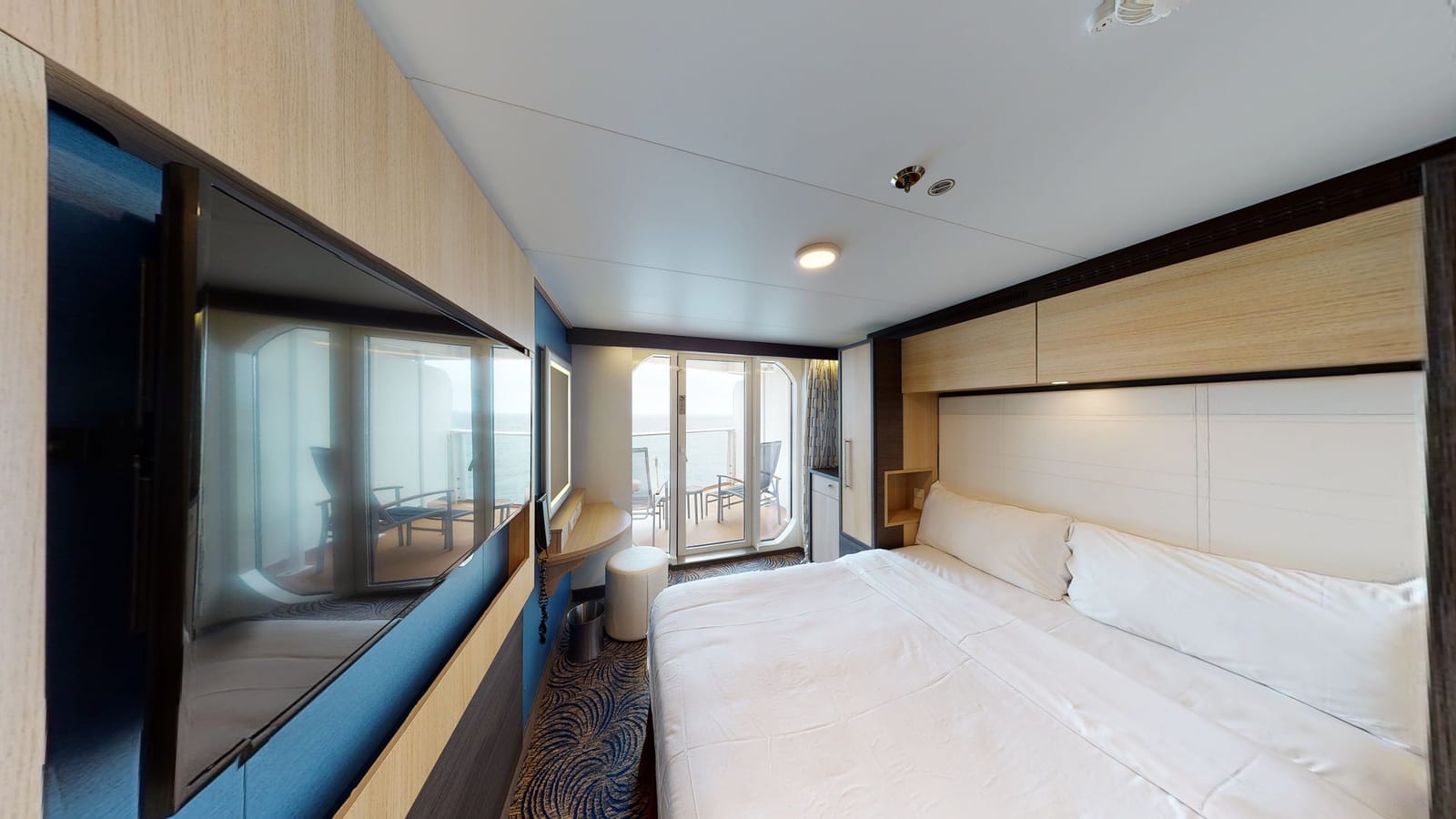 Ovation of the Seas - Studio Ocean View Balcony