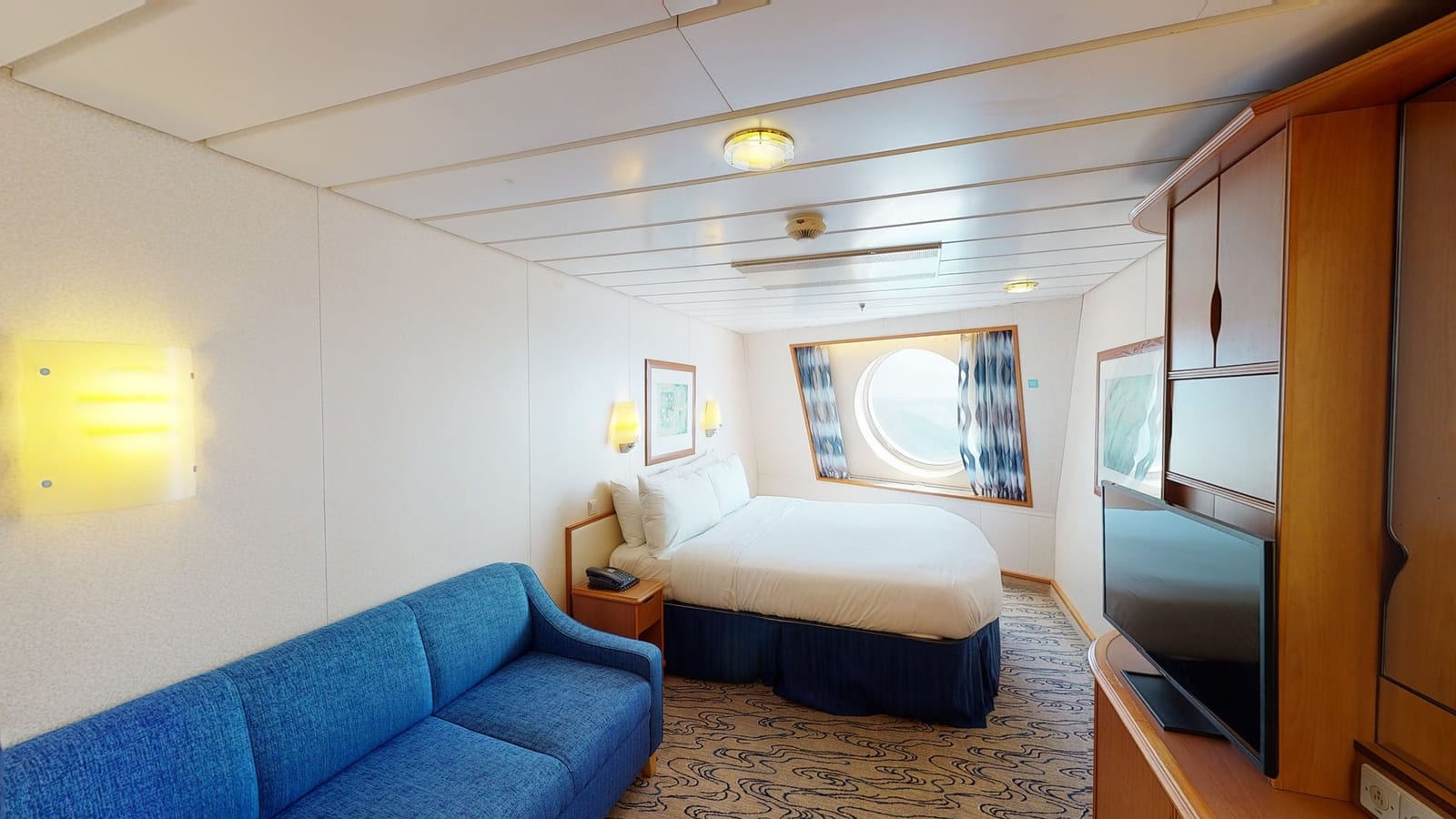 Explorer of the Seas - Spacious Ocean View
