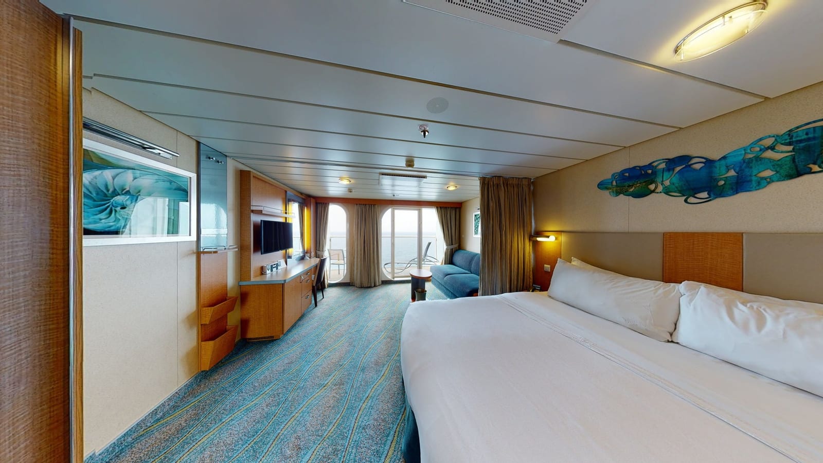 Allure of the Seas - Ultra Spacious Oceanview with Large Balcony