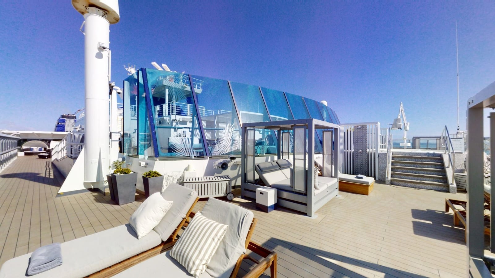 Retreat Sundeck
