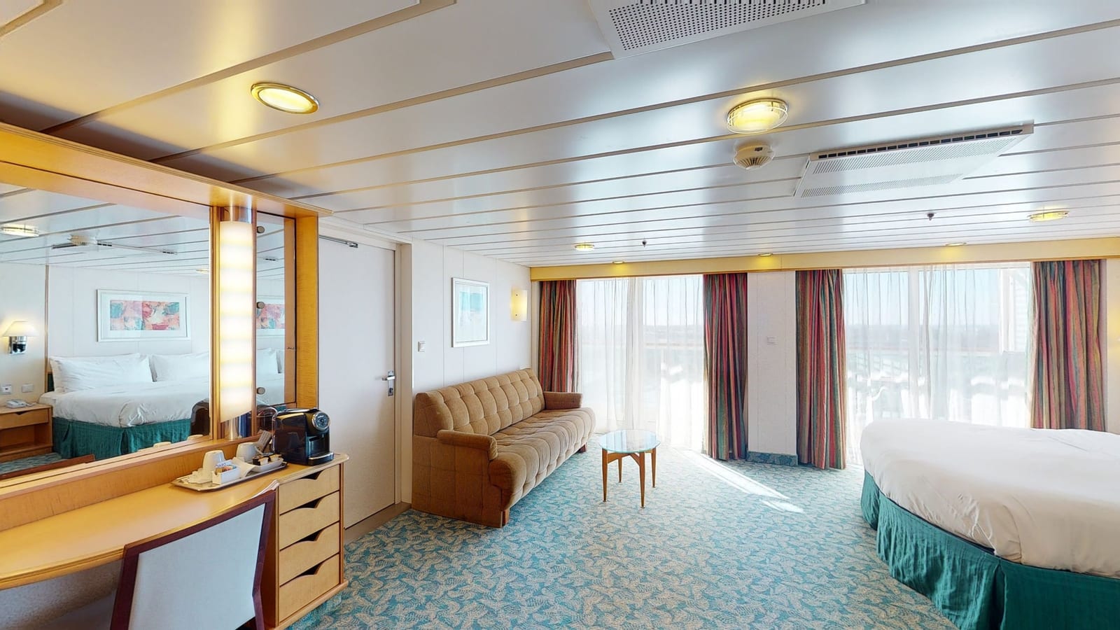Mariner Of The Seas - Junior Suite Accessible Virtual Tour