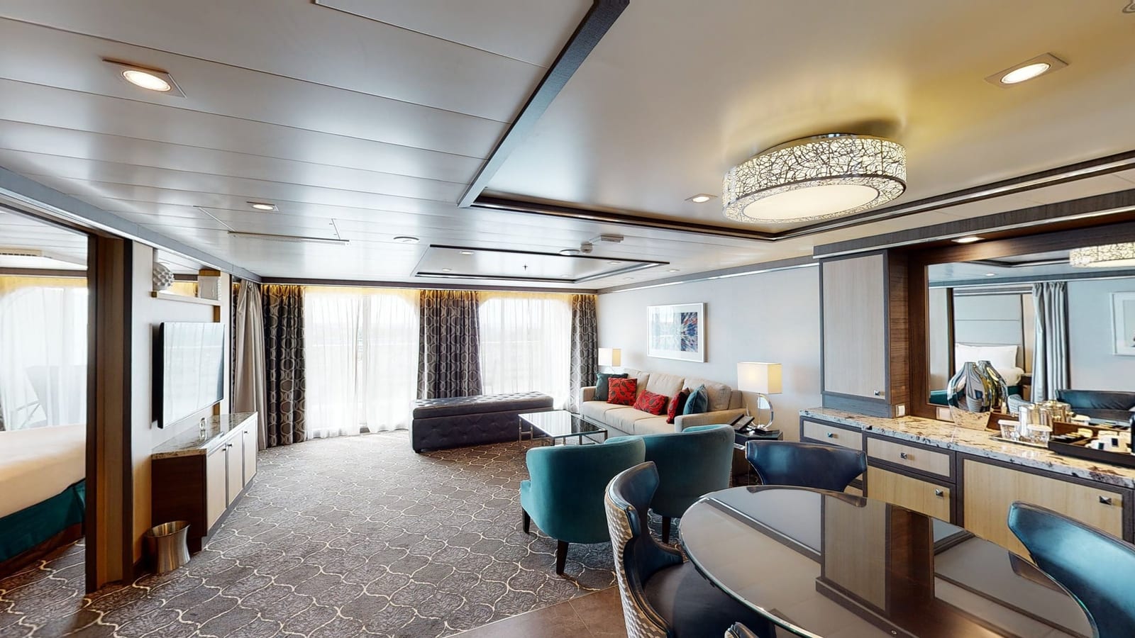 Harmony of the Seas - Owner’s Suite 1 Bedroom Virtual Tour