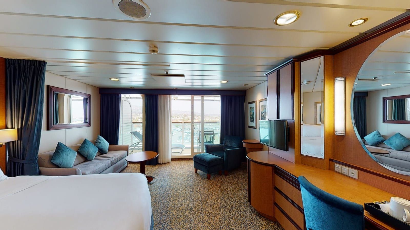 Serenade of the Seas - Junior Suite