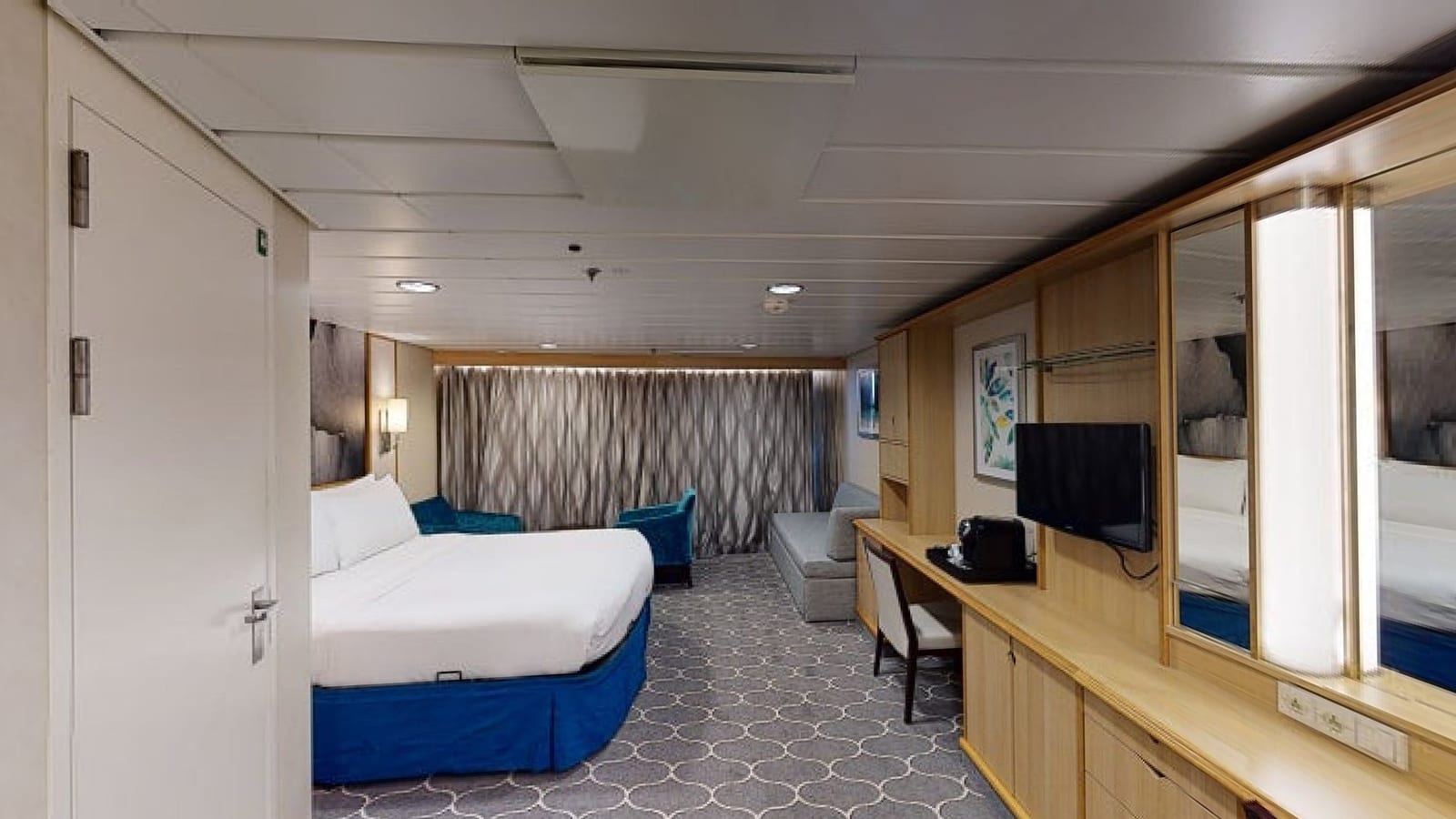 Adventure of the Seas - Junior Suite