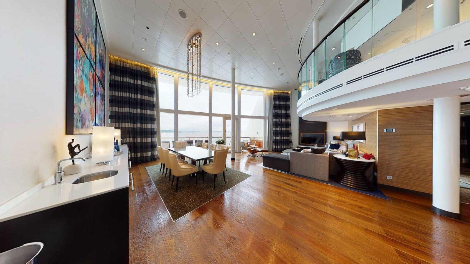 Ovation of the Seas - Royal Loft Suite