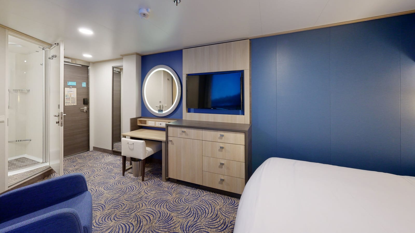 Quantum of the Seas - Interior Virtual Balcony