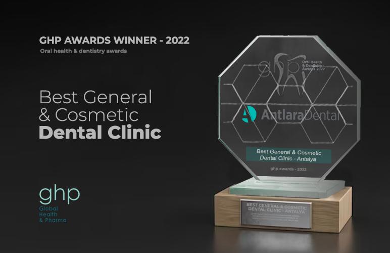 Glass award trophy, GHP Awards 2022