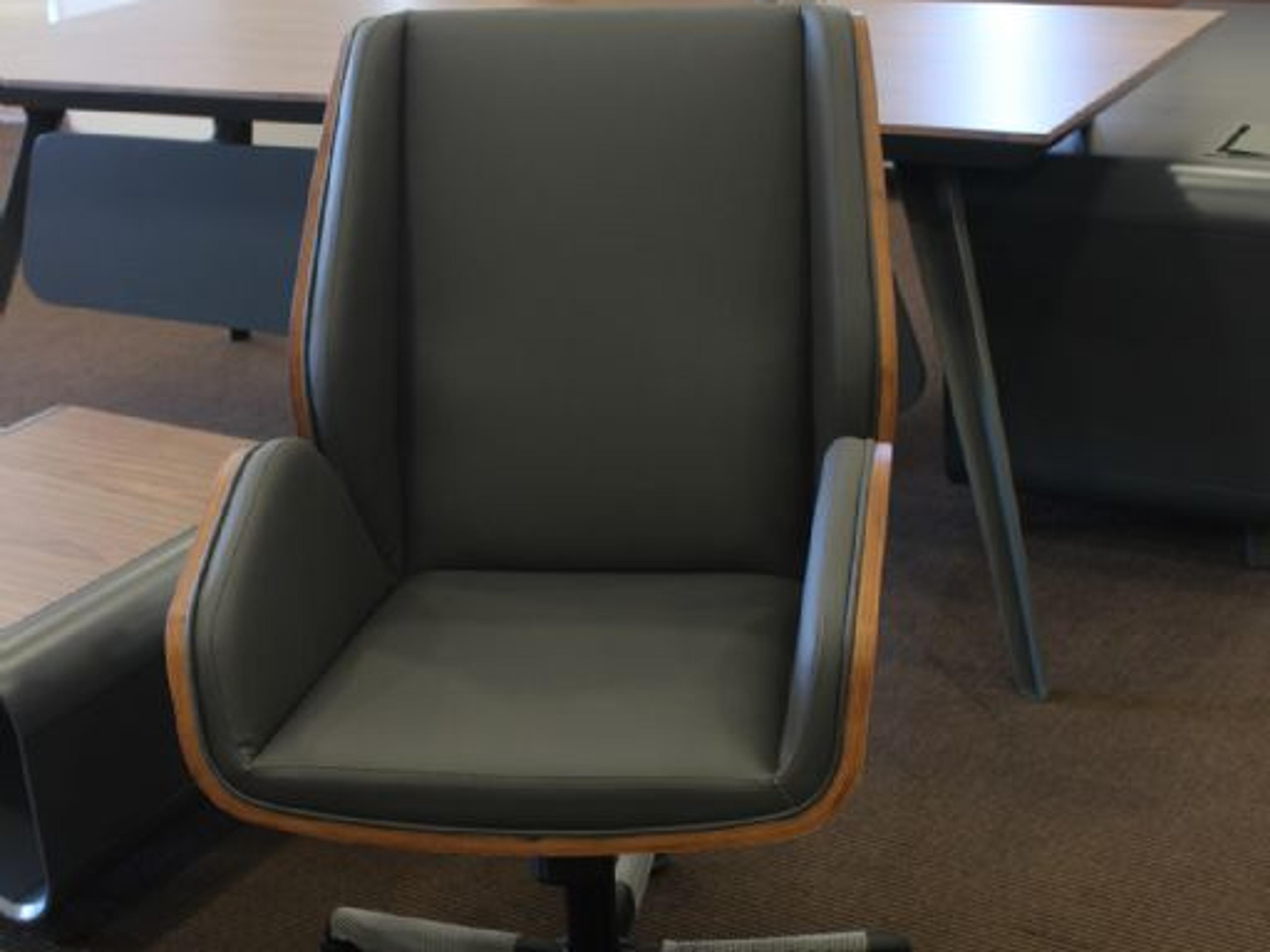 Swentys Ofis Mobilya Takımı Vetrina Design